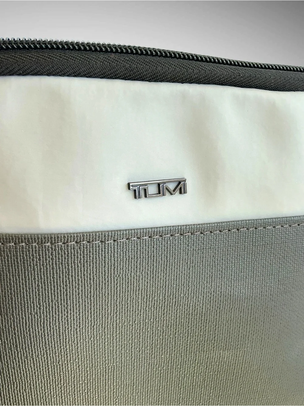 TUMI for Delta Travel Zip Pouch Organizer Gray Black